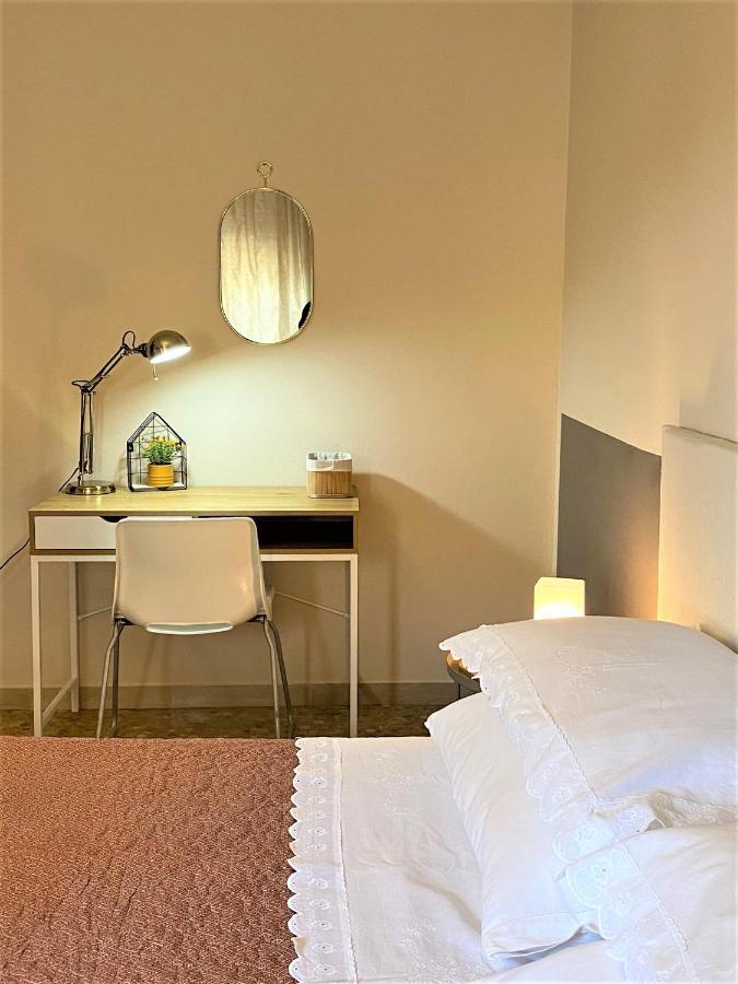 Casa Viola A 900 Mt Dalla Staz. Centrale Pescara Buitenkant foto