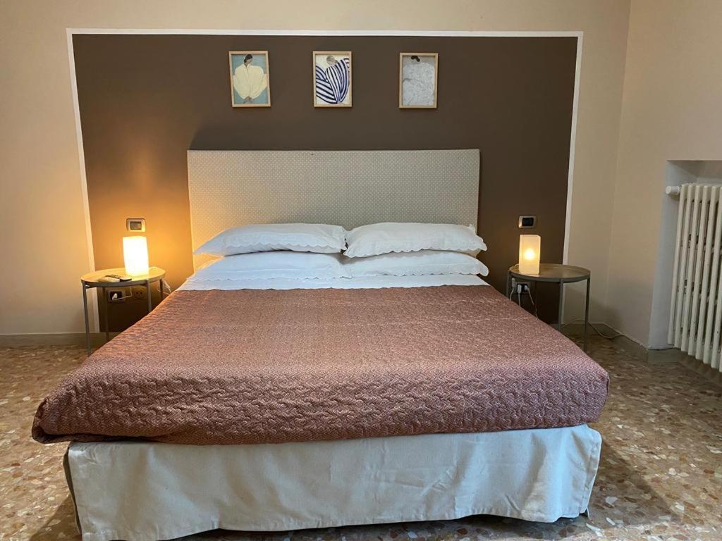 Casa Viola A 900 Mt Dalla Staz. Centrale Pescara Buitenkant foto