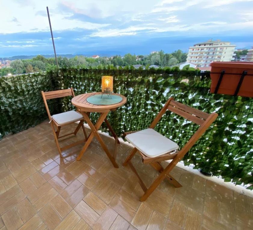Casa Viola A 900 Mt Dalla Staz. Centrale Pescara Buitenkant foto