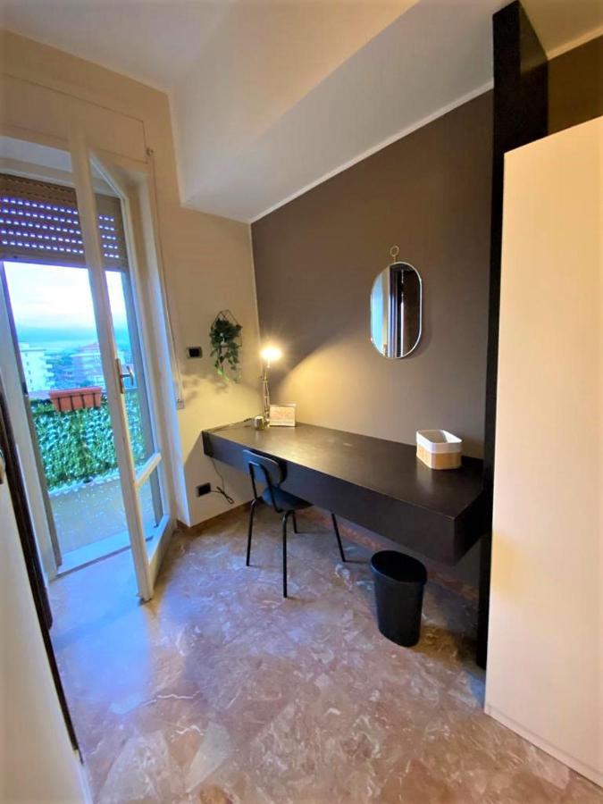 Casa Viola A 900 Mt Dalla Staz. Centrale Pescara Buitenkant foto
