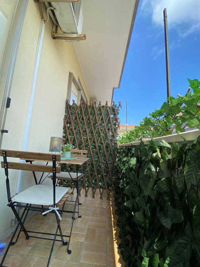 Casa Viola A 900 Mt Dalla Staz. Centrale Pescara Buitenkant foto