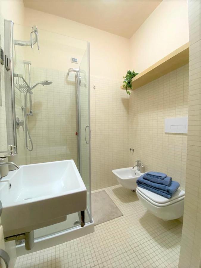 Casa Viola A 900 Mt Dalla Staz. Centrale Pescara Buitenkant foto