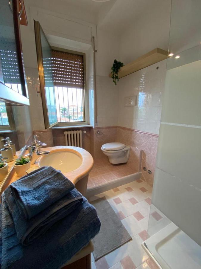 Casa Viola A 900 Mt Dalla Staz. Centrale Pescara Buitenkant foto
