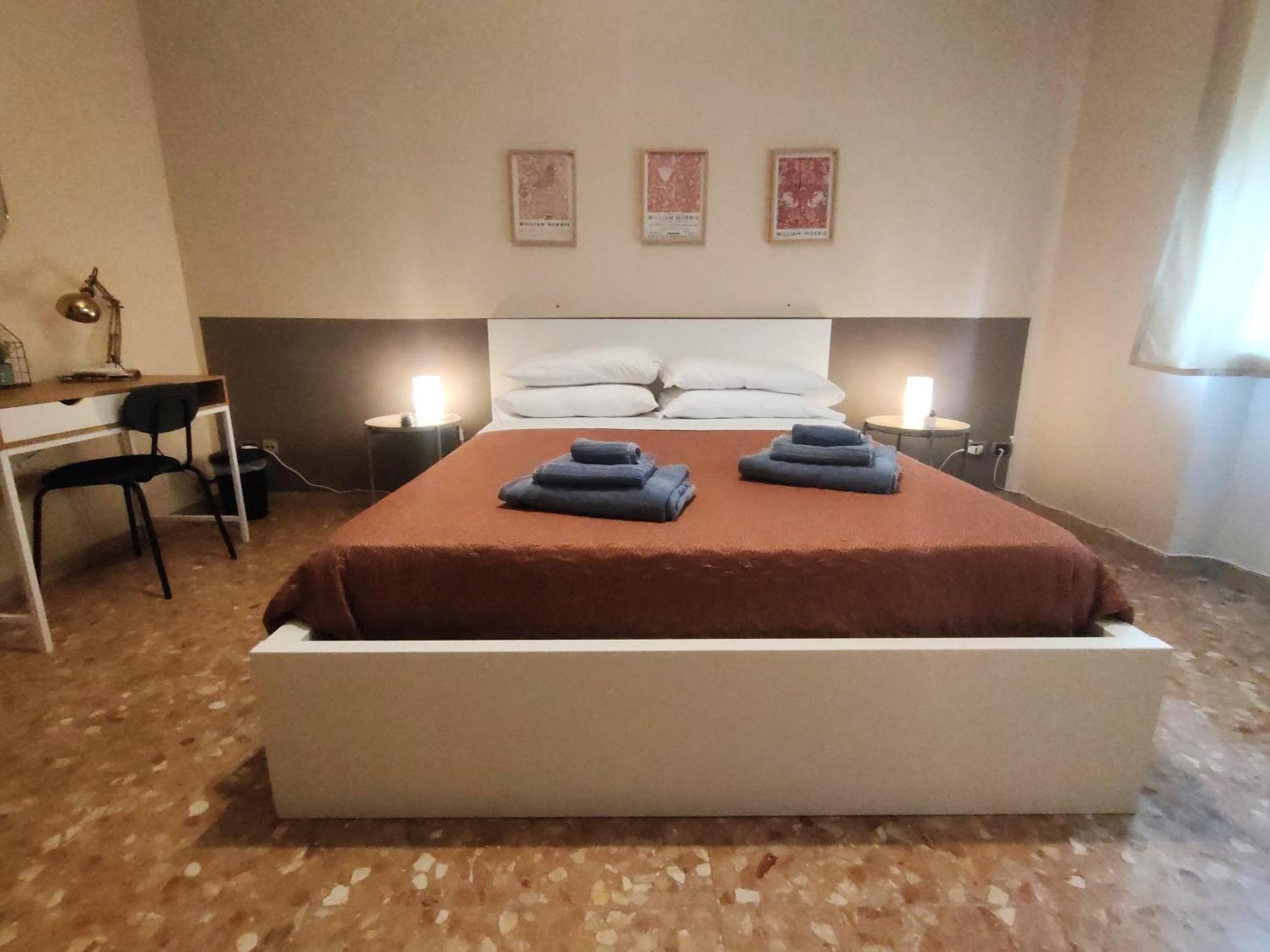 Casa Viola A 900 Mt Dalla Staz. Centrale Pescara Buitenkant foto